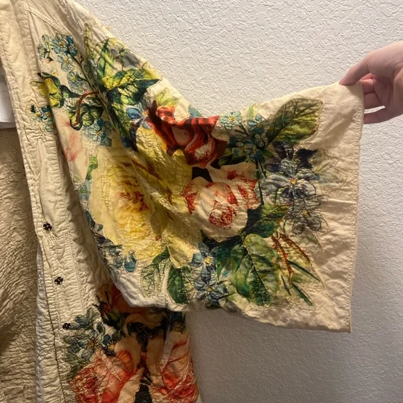 Magnolia Pearl floral kimono - Picture 11 of 16